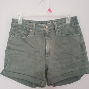 Universal Thread Green shorts